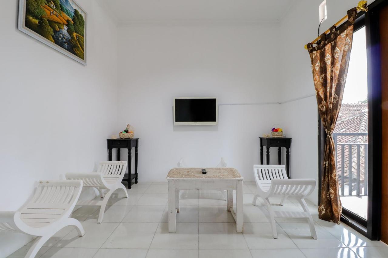 Java Homestay Jogjacarta Exterior foto